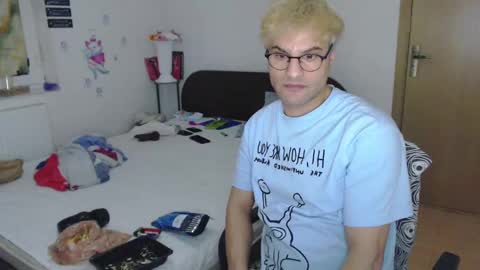 Snapshot of calvinjohnlad chatting on 03-07-25, 09:59 Calvinjohnlad online show from 03-07-25, 09:59