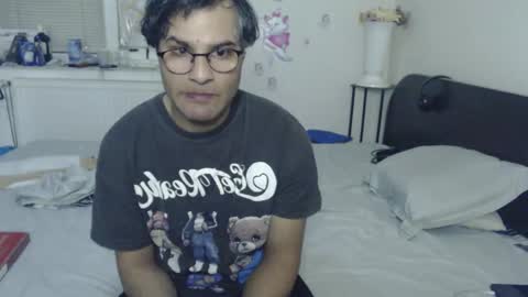 Snapshot of calvinjohnlad chatting on 12-16-25, 06:13 Calvinjohnlad online show from 12-16-25, 06:13