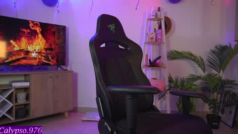 Calypso and Kayla online show from 01-17-25, 01:15