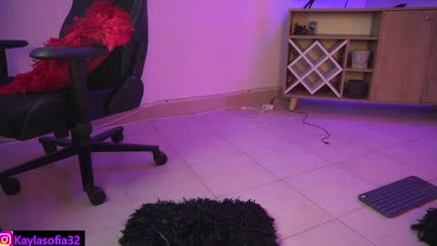 Calypso and Kayla online show from 02-09-25, 12:17