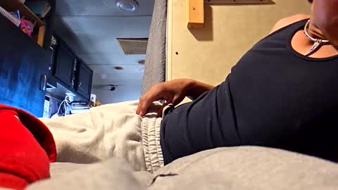 Snapshot of camachochuy1221 chatting on 12-01-25, 06:46 camachochuy1221 online show from 12-01-25, 06:46