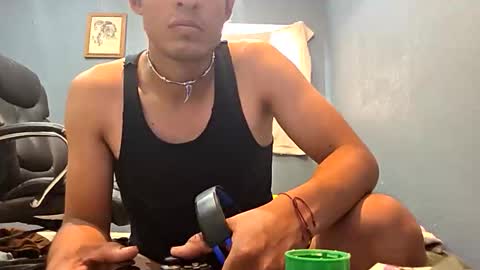 Snapshot of camachochuy1221 chatting on 12-21-25, 07:10 camachochuy1221 online show from 12-21-25, 07:10