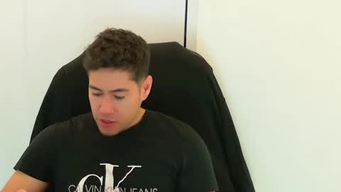 camara110 online show from 11-22-25, 02:43