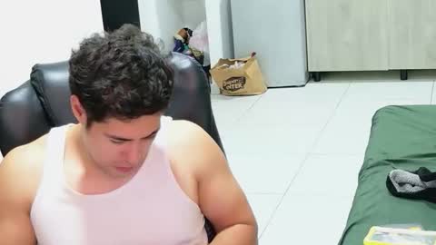 camara110 online show from 04-21-26, 01:42