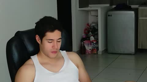 Snapshot of camara110 chatting on 06-03-26, 02:03 camara110 online show from 06-03-26, 02:03