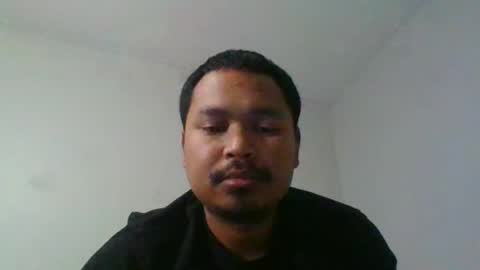 Snapshot of camboyim94 chatting on 02-07-26, 01:31 3icheggroll online show from 02-07-26, 01:31