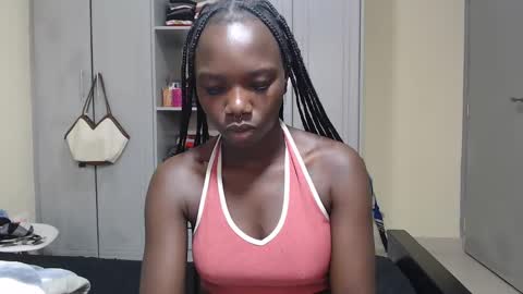 Snapshot of camclit chatting on 12-10-24, 04:02 Princess online show from 12-10-24, 04:02