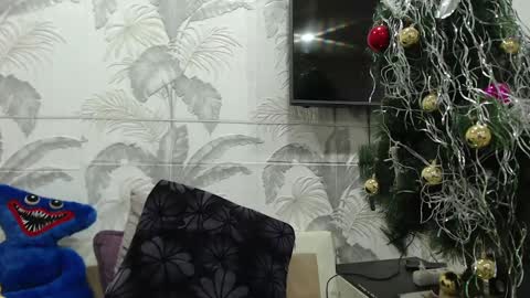 CamDiva1 online show from 02-18-25, 04:05