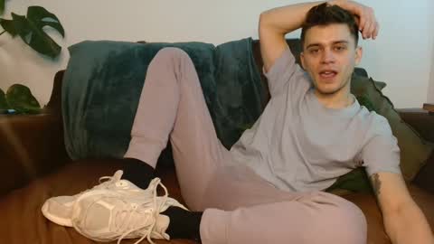 Snapshot of camdoattitude chatting on 01-29-25, 12:35 CamDoAttitude online show from 01-29-25, 12:35