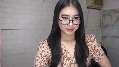 camela_star online show from 09-24-25, 10:57