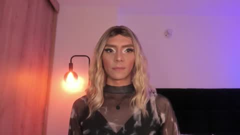 Snapshot of cameron_lyra chatting on 01-12-26, 08:58 Cameron online show from 01-12-26, 08:58