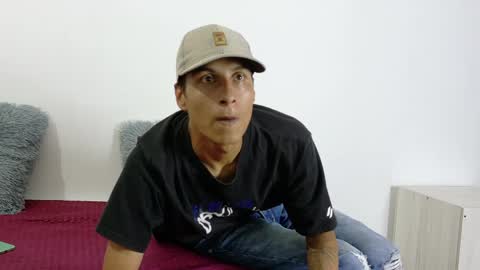 Snapshot of cameronsilverman chatting on 05-27-26, 08:50 cameronsilverman online show from 05-27-26, 08:50