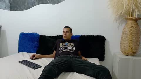 Snapshot of cameronsilverman chatting on 07-14-26, 07:41 cameronsilverman online show from 07-14-26, 07:41