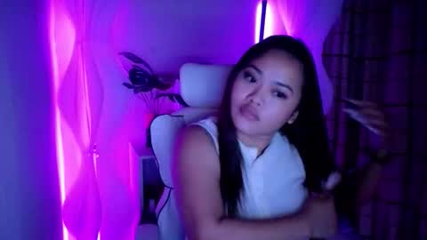 Snapshot of camgirl_jade chatting on 05-03-26, 10:27 Jade online show from 05-03-26, 10:27
