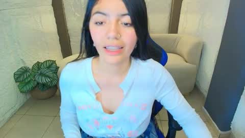 Snapshot of cami_goddess_r chatting on 10-17-25, 08:55 Cami online show from 10-17-25, 08:55