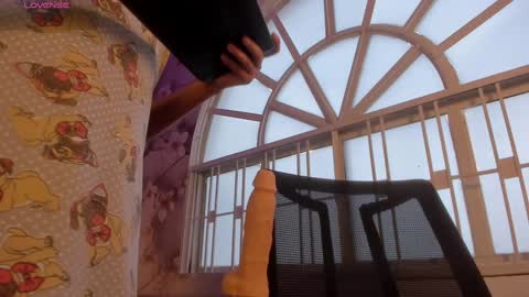 Snapshot of cami_hunter chatting on 12-10-24, 04:27   online show from 12-10-24, 04:27