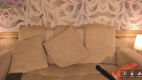 Snapshot of cami_hunter chatting on 12-20-24, 11:05   online show from 12-20-24, 11:05