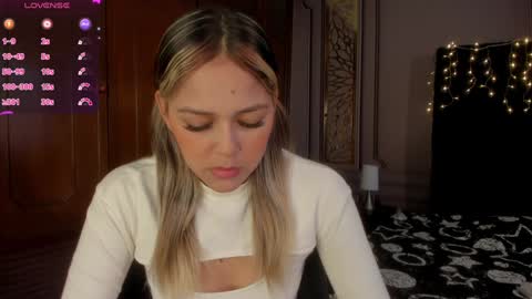 Snapshot of cami_hunter chatting on 12-22-24, 02:27   online show from 12-22-24, 02:27