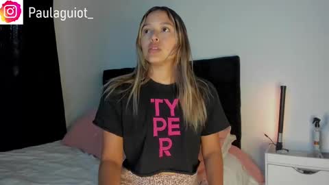 Snapshot of cami_hunter chatting on 02-15-25, 08:33   online show from 02-15-25, 08:33