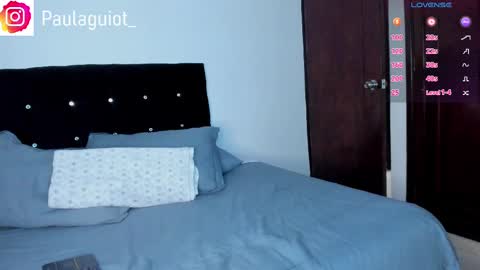 Snapshot of cami_hunter chatting on 03-08-25, 03:24   online show from 03-08-25, 03:24