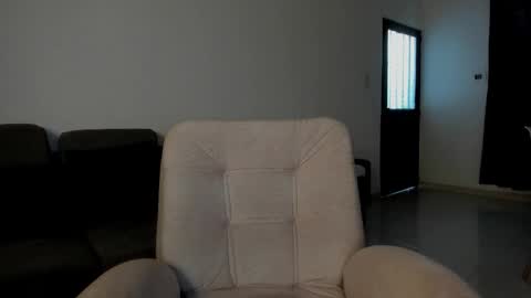 Snapshot of cami_hunter chatting on 10-07-25, 09:45   online show from 10-07-25, 09:45