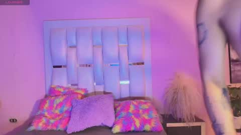 Snapshot of camii_raux chatting on 01-07-26, 03:42 CA M I online show from 01-07-26, 03:42