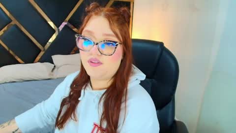 Camila Osorio online show from 05-20-26, 07:31