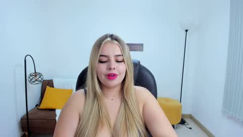 Camila online show from 02-20-25, 06:06