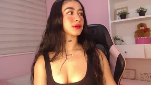 Snapshot of camiilaatorres chatting on 05-11-26, 07:33 camila online show from 05-11-26, 07:33