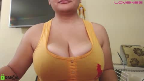 Camila  online show from 10-03-25, 04:37