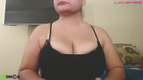 Camila  online show from 11-09-25, 04:49