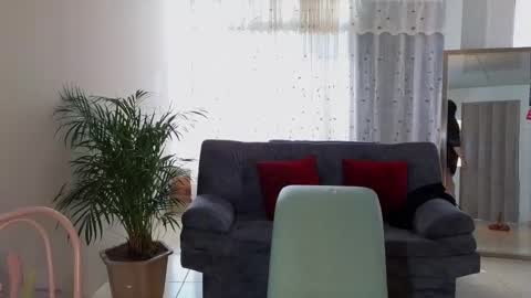 Snapshot of camil_milfdream chatting on 03-08-25, 01:36 Camil online show from 03-08-25, 01:36