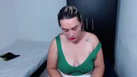 camila online show from 12-15-25, 03:49