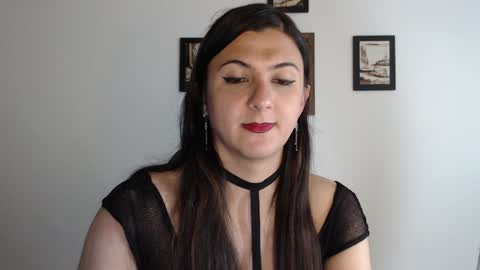 Snapshot of camila_bigcock_ts chatting on 01-14-25, 05:40 camila online show from 01-14-25, 05:40