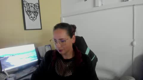 Snapshot of camila_bj chatting on 05-12-26, 05:04 camila_bj online show from 05-12-26, 05:04