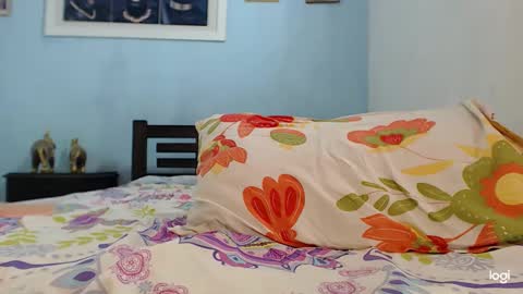 Instagram camila blande1 online show from 01-31-25, 07:40