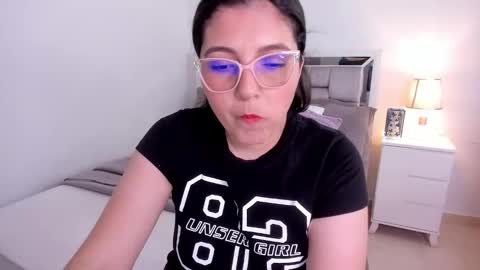 Camila buitrago online show from 03-21-26, 11:41