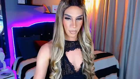 Snapshot of camila_hoottie chatting on 12-27-24, 03:31 Camila online show from 12-27-24, 03:31