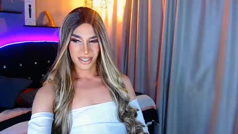 Snapshot of camila_hoottie chatting on 01-04-25, 03:18 Camila online show from 01-04-25, 03:18