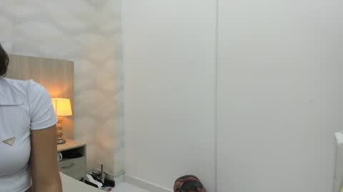 Snapshot of camila_lenox chatting on 06-10-26, 02:56 Camila Lenox online show from 06-10-26, 02:56
