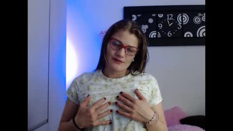 Snapshot of camila_ventura chatting on 09-30-25, 06:57 Camila ventura online show from 09-30-25, 06:57