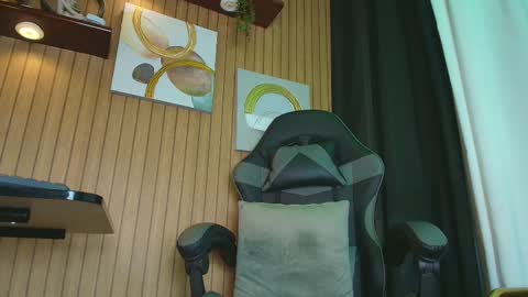    online show from 11-12-25, 06:14