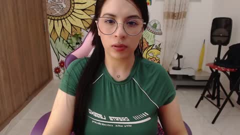 Snapshot of camilacarter chatting on 02-26-25, 12:38 camilacarter online show from 02-26-25, 12:38