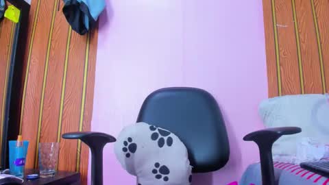 Snapshot of camilagreco_04 chatting on 10-20-25, 05:13 camila online show from 10-20-25, 05:13