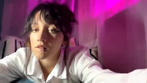 Snapshot of camilaligons chatting on 12-03-25, 03:54 Reily online show from 12-03-25, 03:54