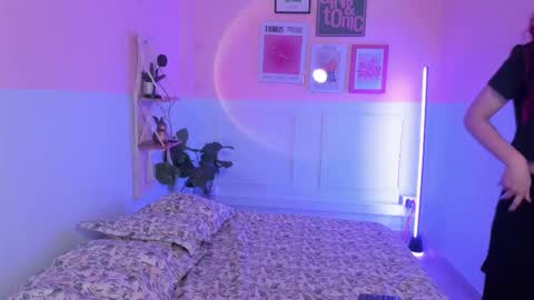 Camila  online show from 09-28-25, 03:39