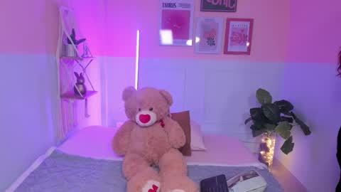 Camila  online show from 11-19-25, 11:43