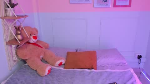 Snapshot of camilarivers chatting on 02-12-26, 04:29 Camila online show from 02-12-26, 04:29