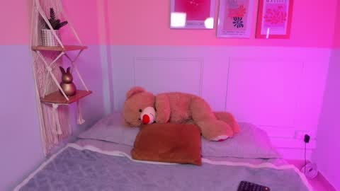 Snapshot of camilarivers chatting on 02-13-26, 04:19 Camila online show from 02-13-26, 04:19