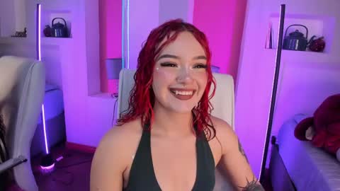 Snapshot of camilarivers chatting on 04-29-26, 01:04 Camila online show from 04-29-26, 01:04
